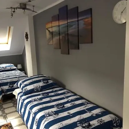 Nad Morzem U Kasi Apartment
