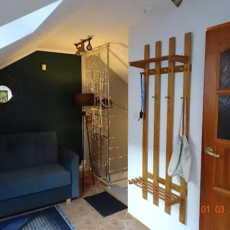 Nad Morzem U Kasi Apartment